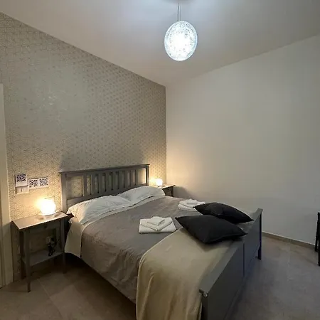 Apartman Le Stanze Dei Pico 4 Camera Queen Moderna Con Balcone E Wifi In Piazza Costituente